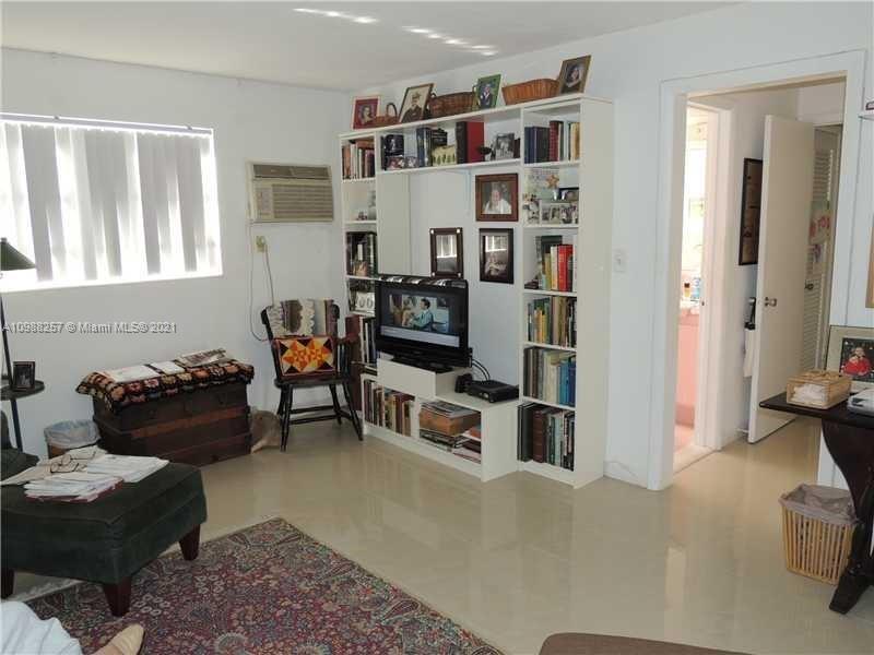 See details / 5208 sq. ft. $ 2021-04-06 0 Photo