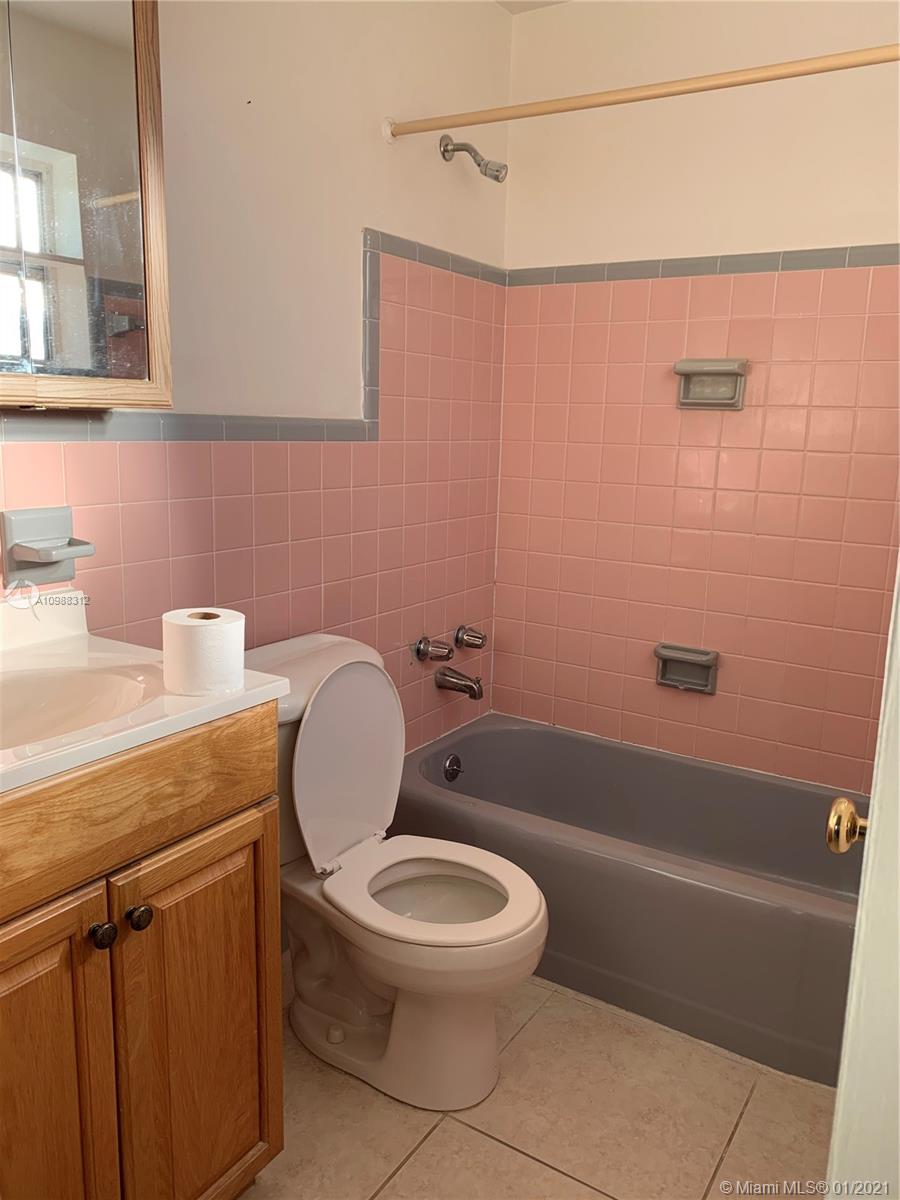 See details / 1938 sq. ft. $ 2021-02-01 0 Photo