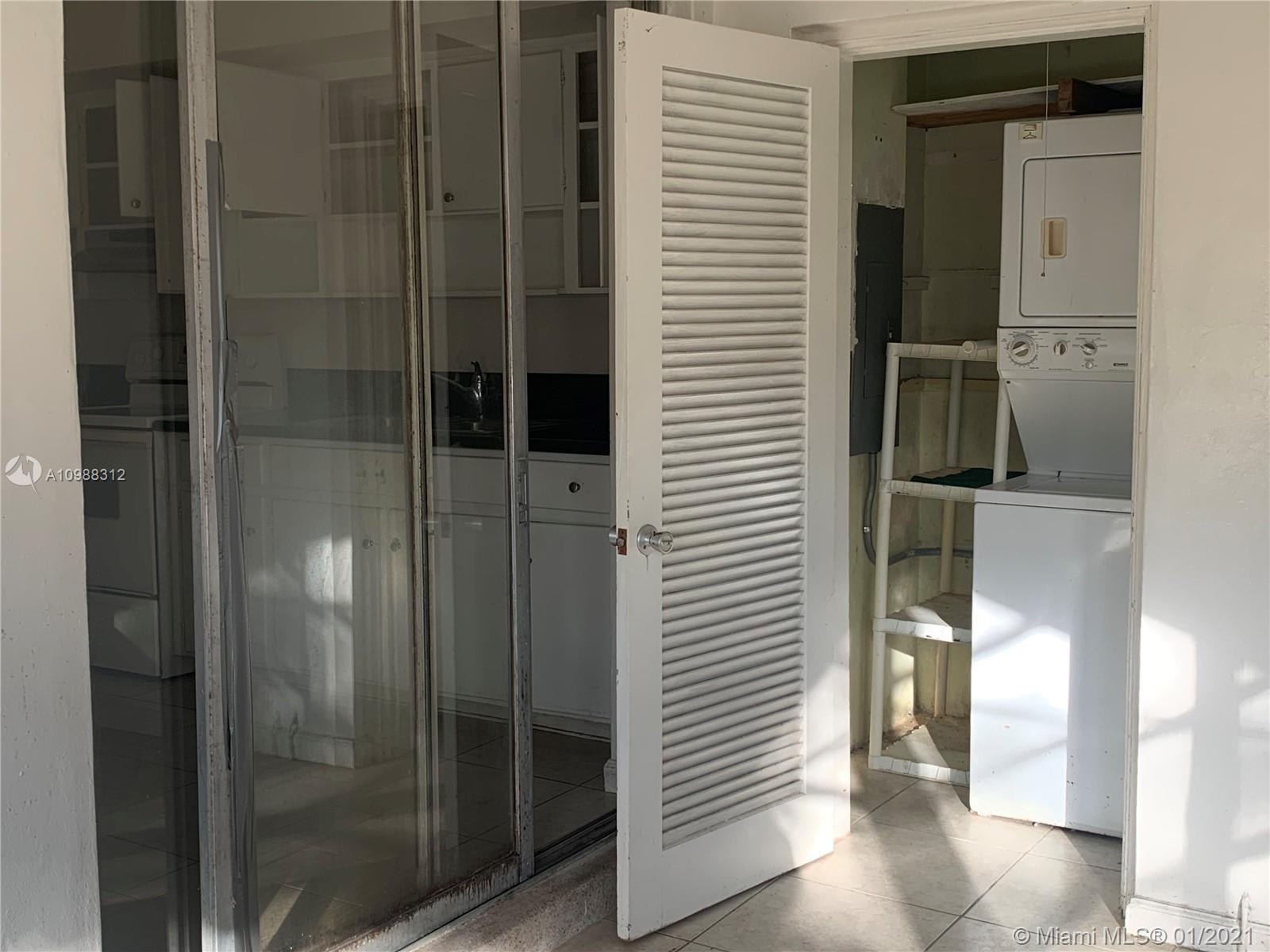 See details / 1938 sq. ft. $ 2021-02-01 0 Photo