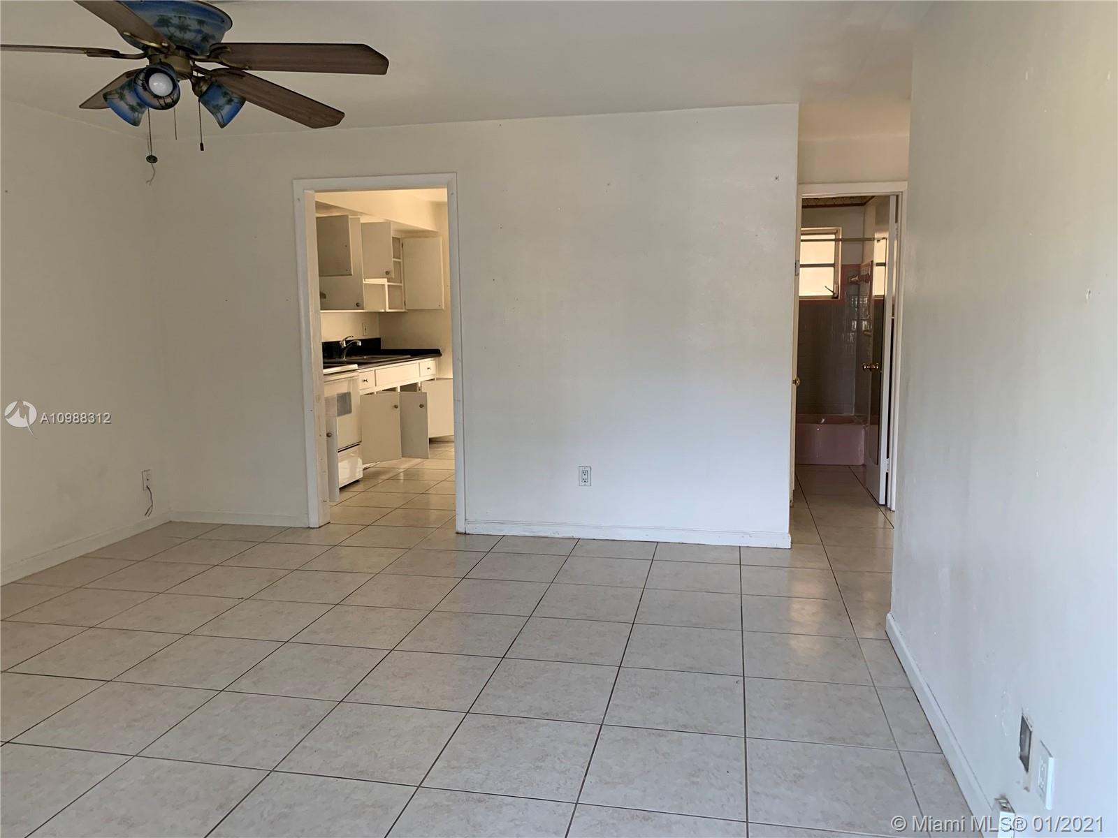 See details / 1938 sq. ft. $ 2021-02-01 0 Photo