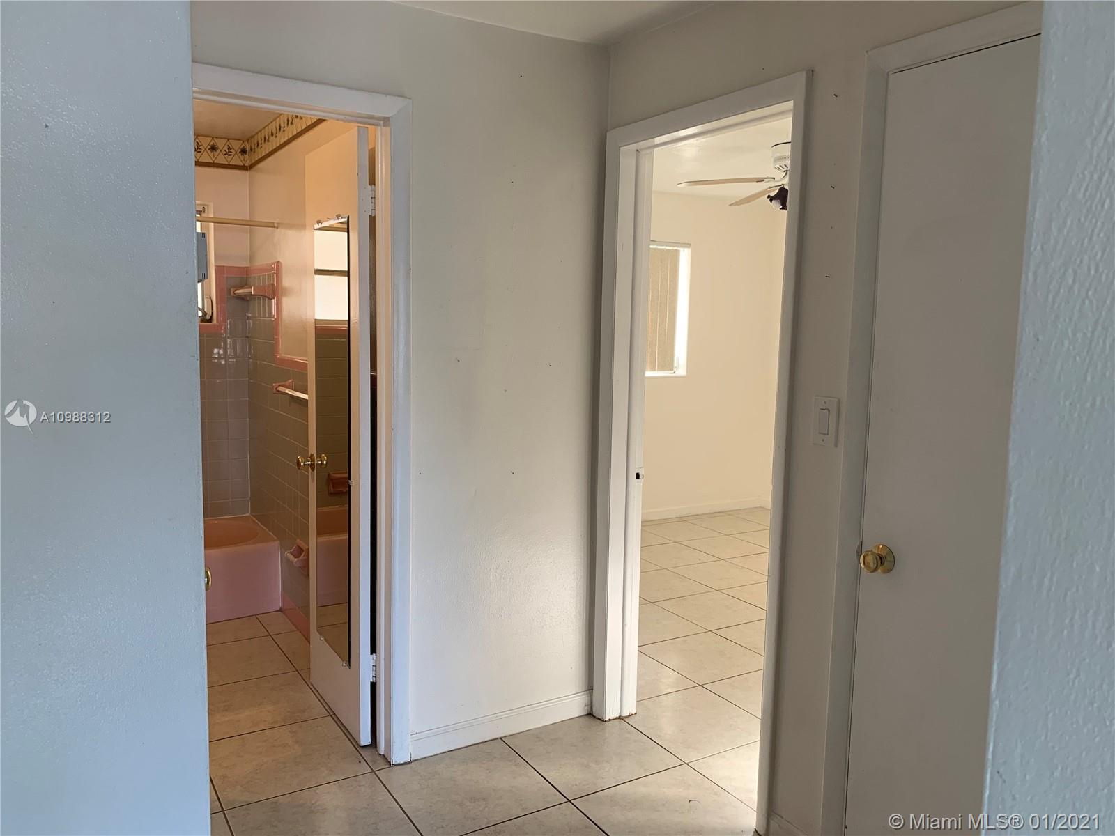 See details / 1938 sq. ft. $ 2021-02-01 0 Photo