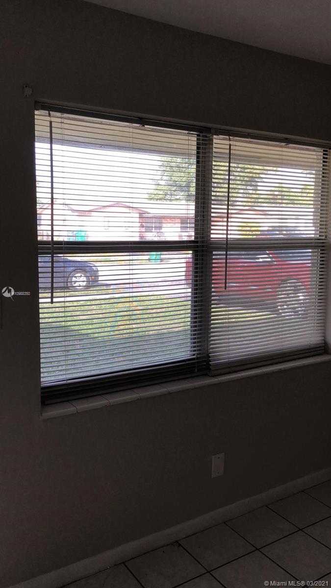 See details / 2060 sq. ft. $ 2021-03-25 0 Photo