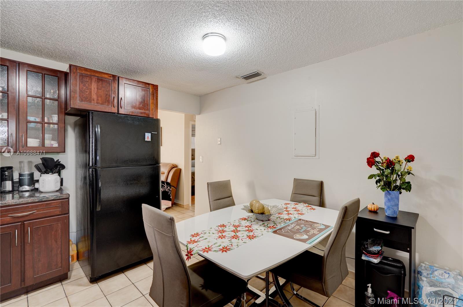 See details / 2102 sq. ft. $ 2021-01-25 0 Photo