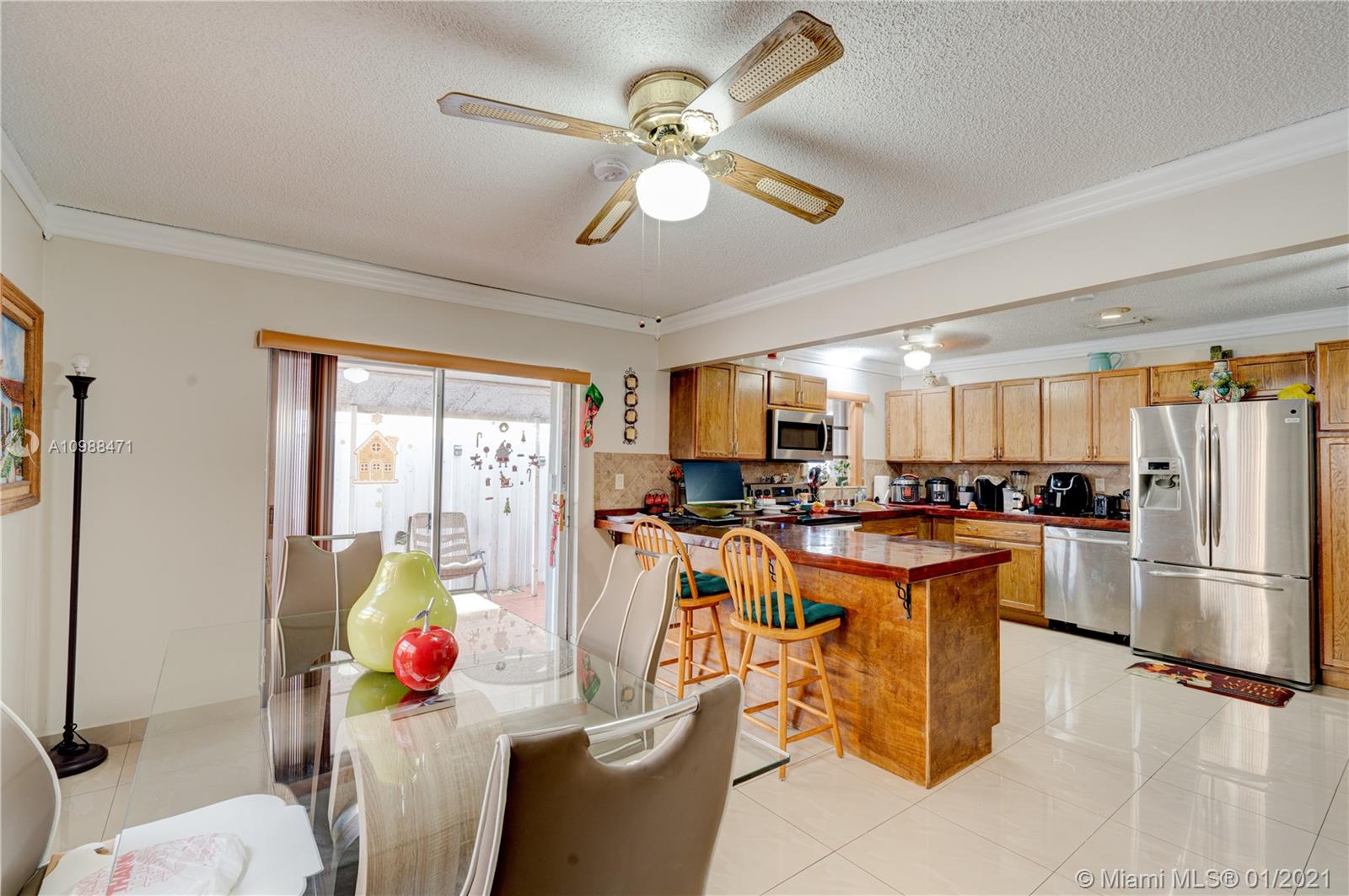 See details / 2102 sq. ft. $ 2021-01-25 0 Photo