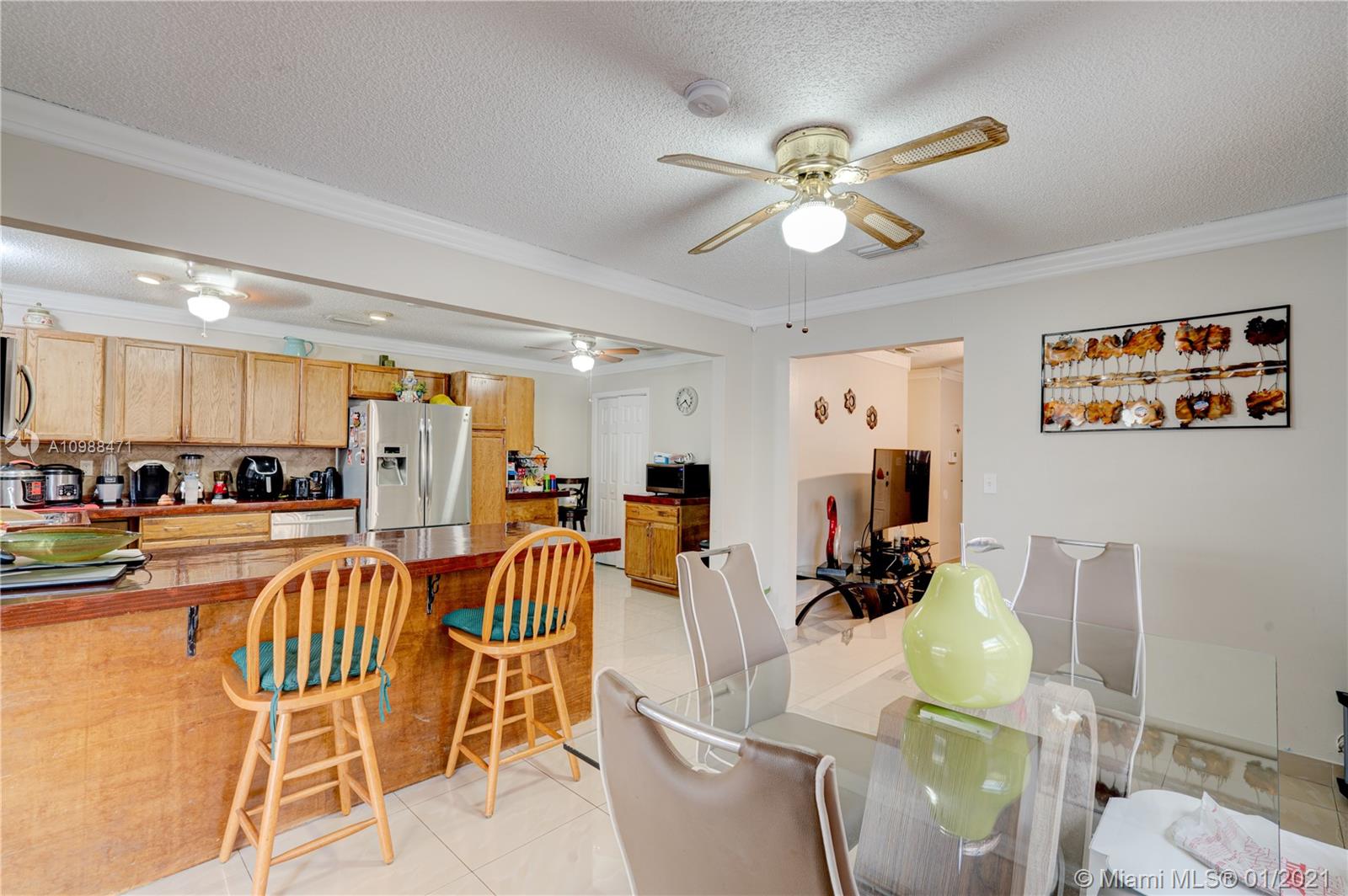 See details / 2102 sq. ft. $ 2021-01-25 0 Photo