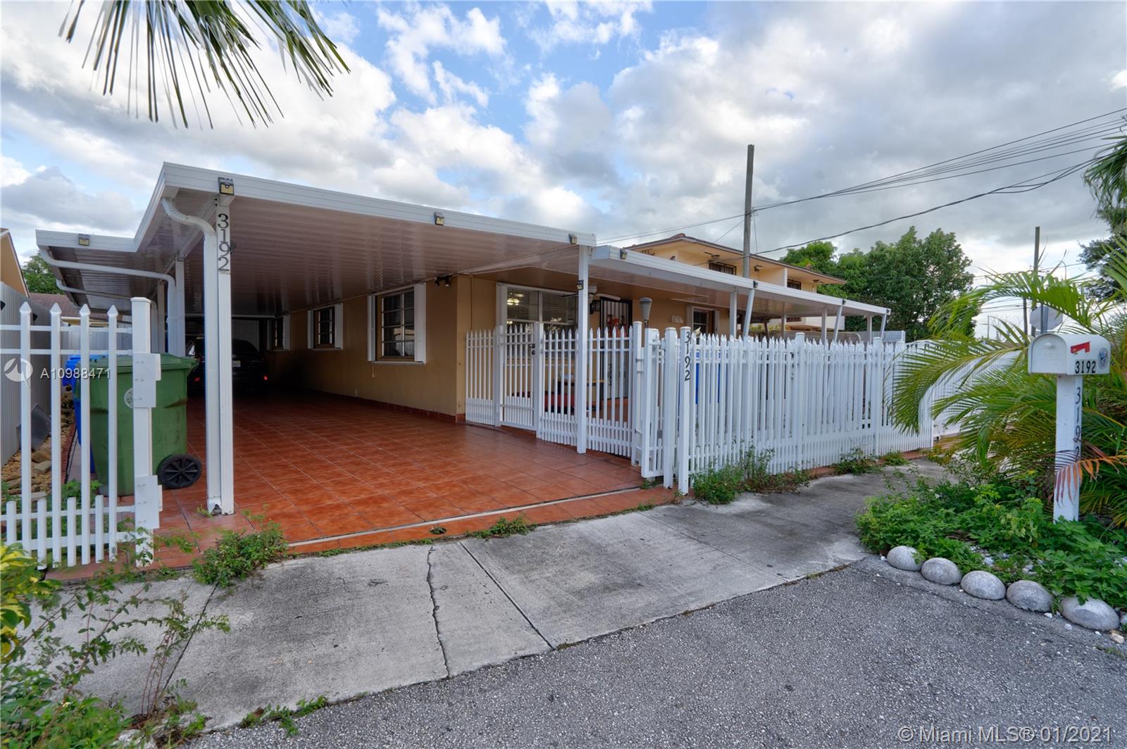 See details / 2102 sq. ft. $ 2021-01-25 0 Photo