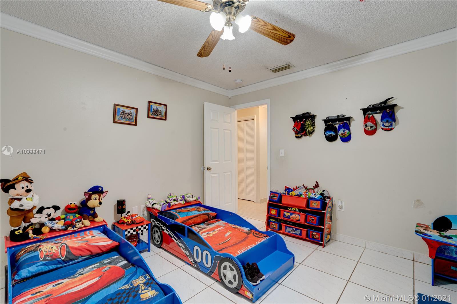 See details / 2102 sq. ft. $ 2021-01-25 0 Photo