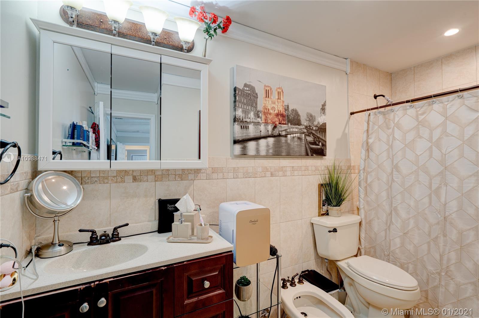 See details / 2102 sq. ft. $ 2021-01-25 0 Photo