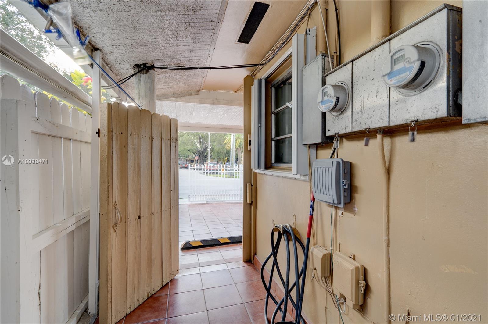 See details / 2102 sq. ft. $ 2021-01-25 0 Photo