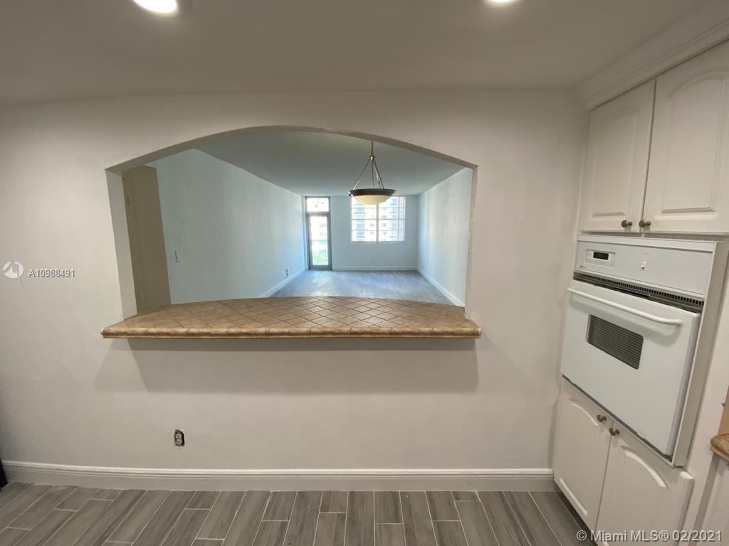Photo of 19390 Collins Ave #614, Sunny Isles Beach, Florida, 33160 -