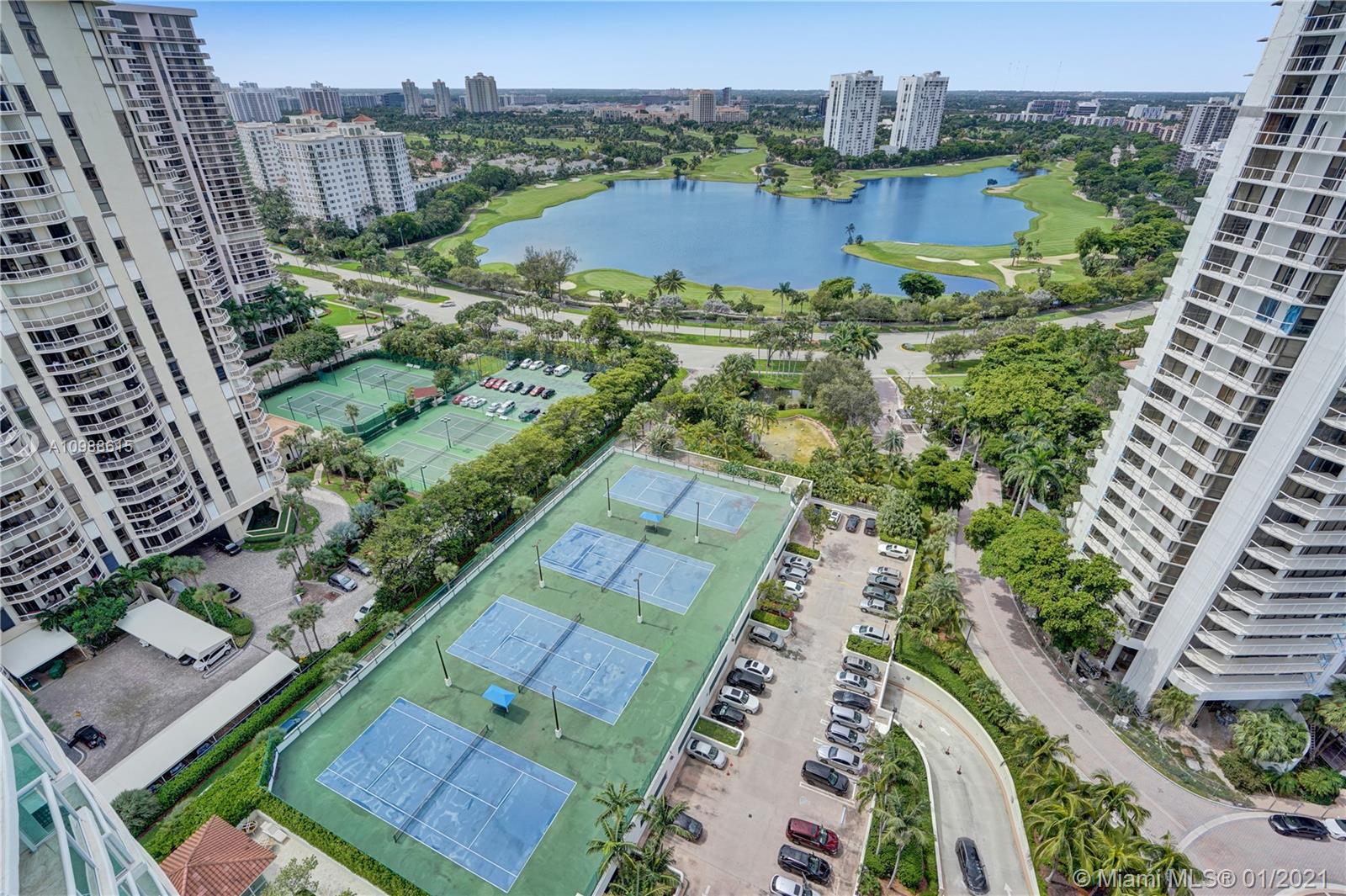 Photo of 20281 Country Club Dr #2407, Aventura, Florida, 33180 - Dinning room.
