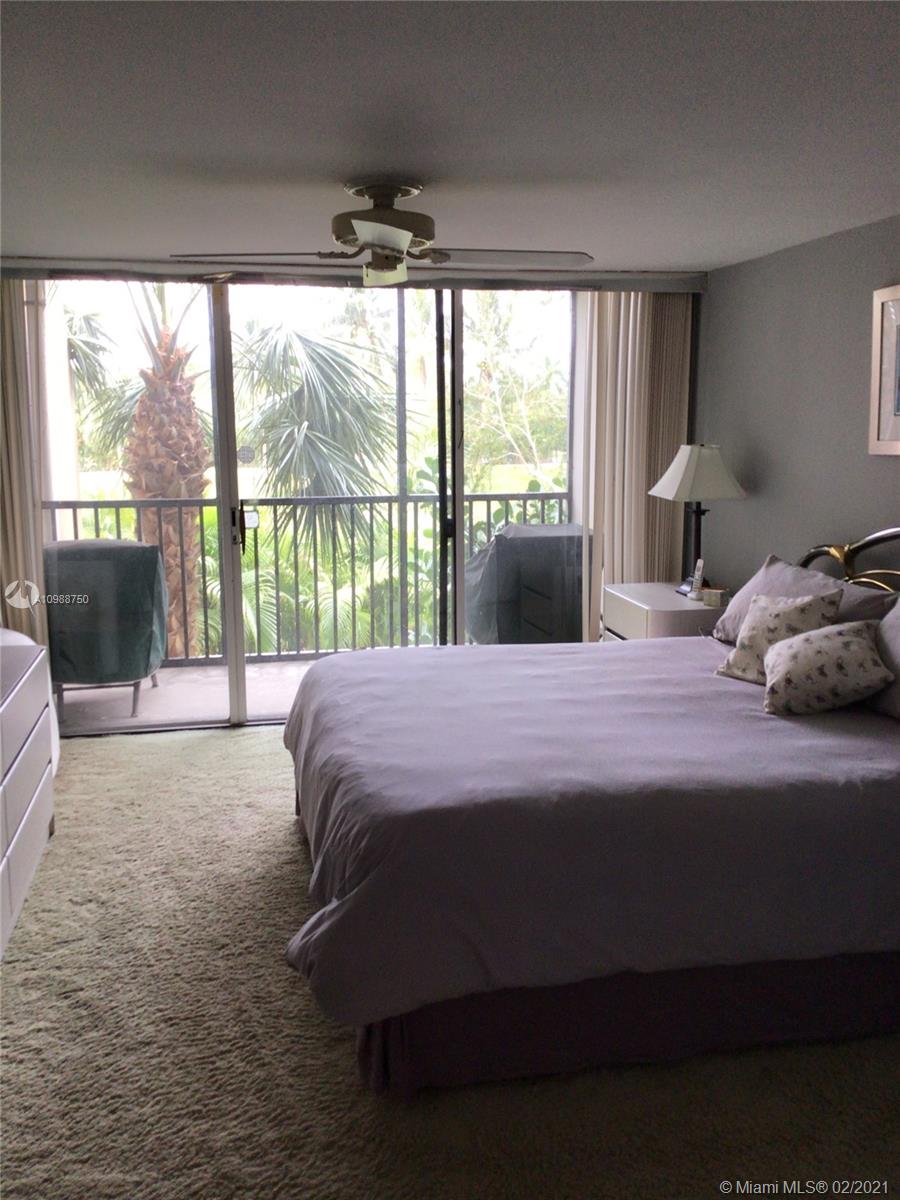 Photo of 20329 Country Club Dr #TH10, Aventura, Florida, 33180 -
