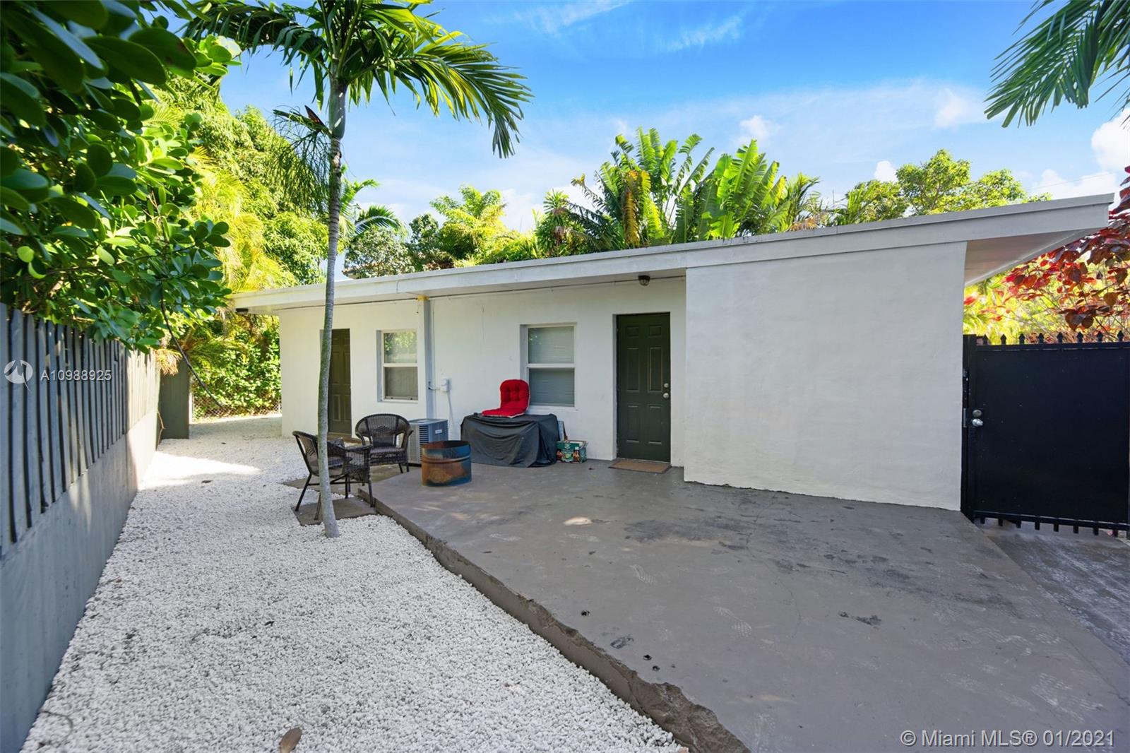 See details / 2389 sq. ft. $ 2021-01-25 0 Photo