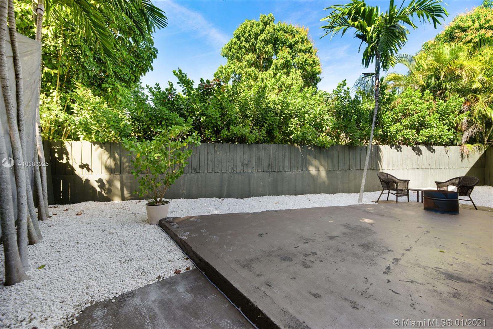 See details / 2389 sq. ft. $ 2021-01-25 0 Photo