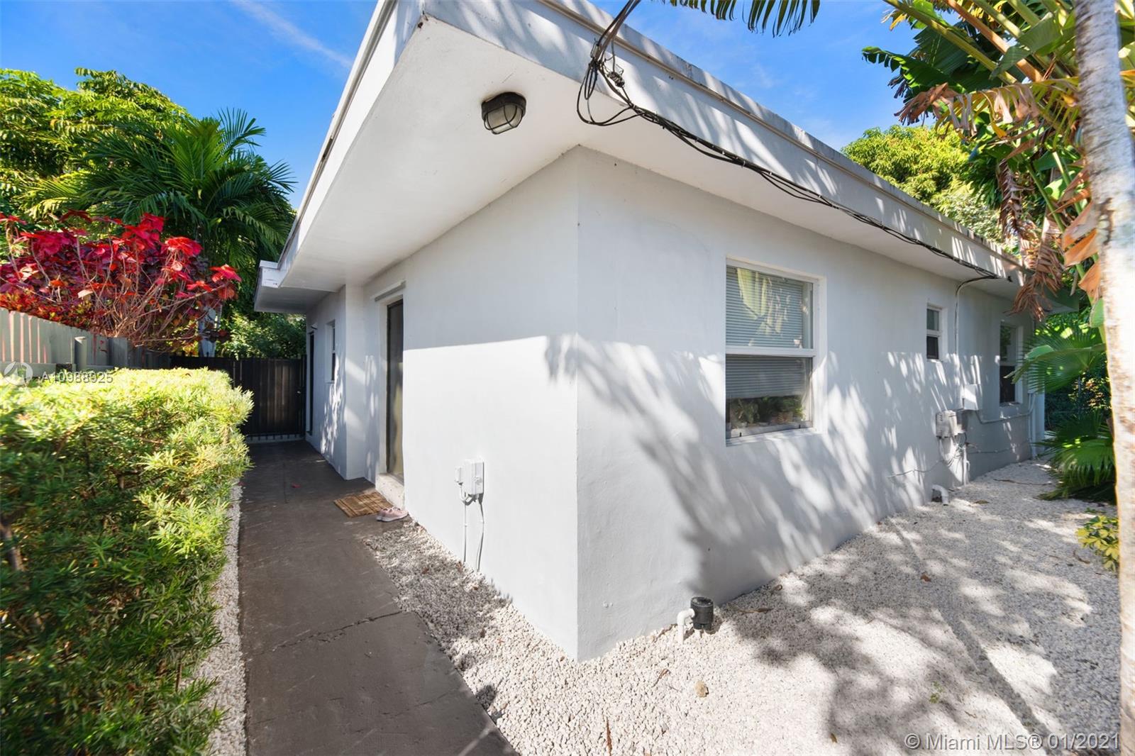 See details / 2389 sq. ft. $ 2021-01-25 0 Photo