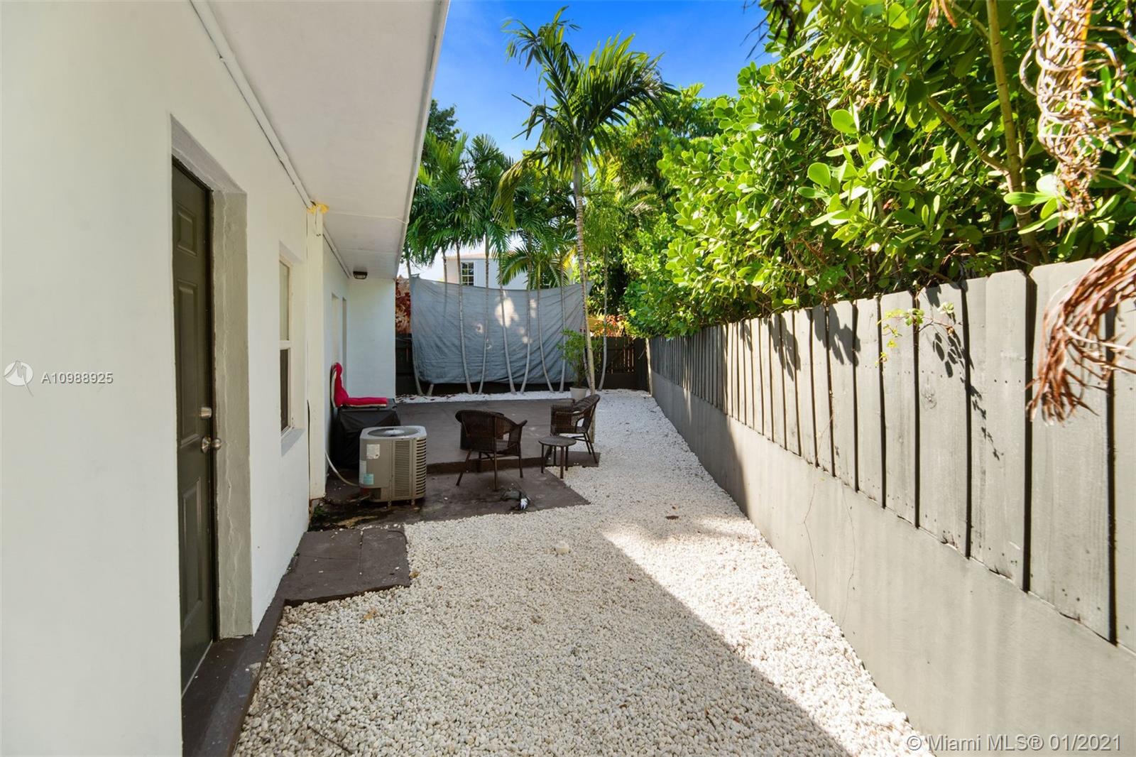 See details / 2389 sq. ft. $ 2021-01-25 0 Photo