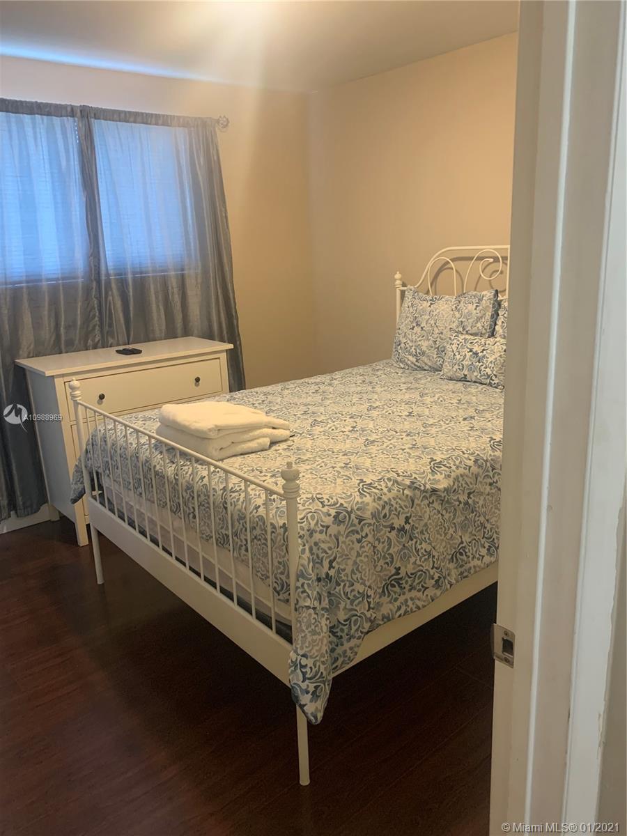 See details / 3679 sq. ft. $ 2021-01-25 0 Photo