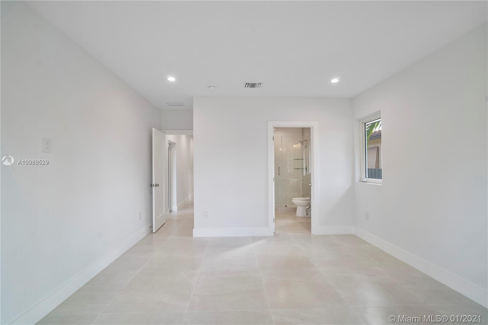 See details / 1594 sq. ft. $ 2021-01-26 0 Photo