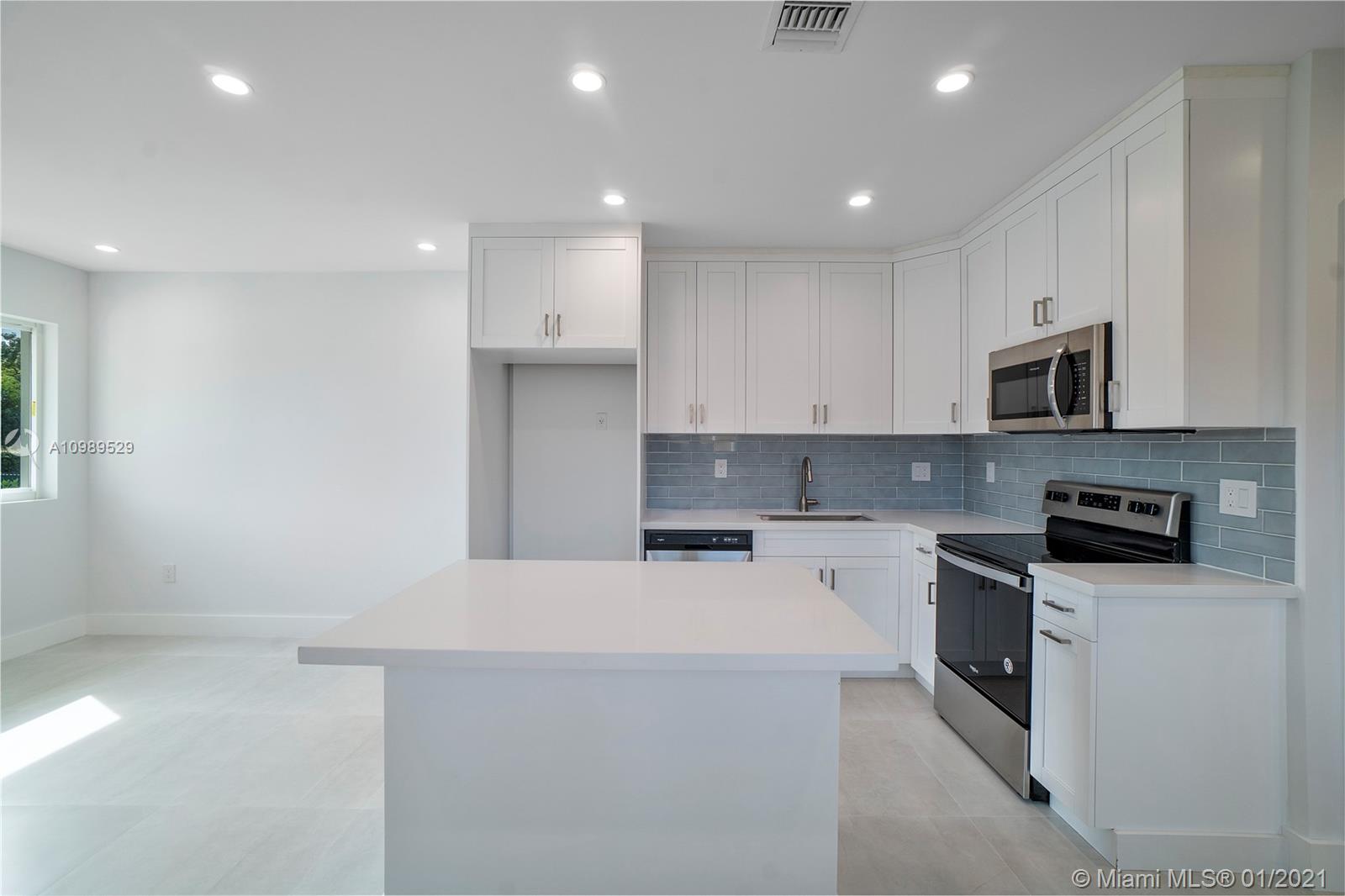 See details / 1594 sq. ft. $ 2021-01-26 0 Photo