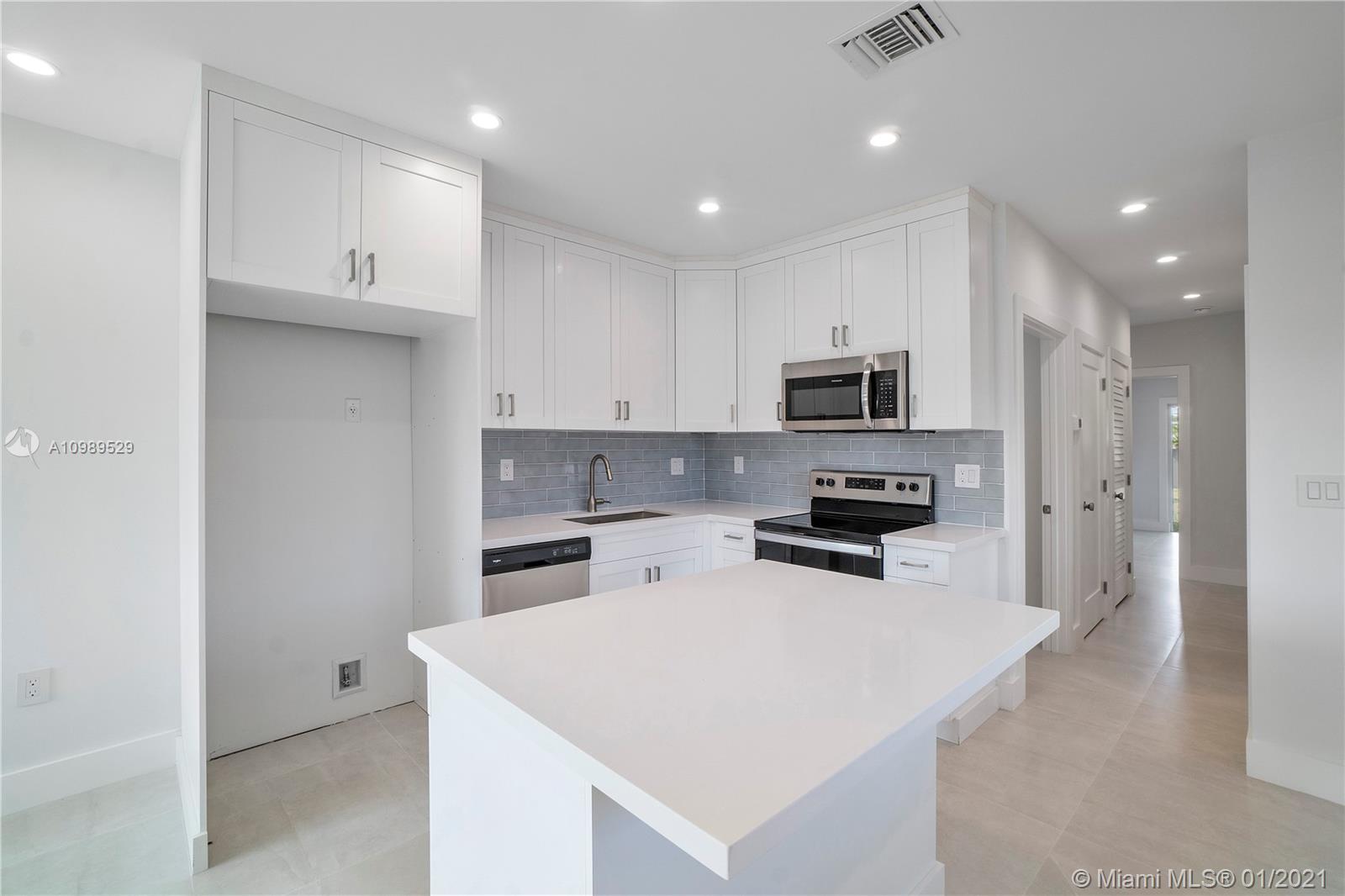 See details / 1594 sq. ft. $ 2021-01-26 0 Photo