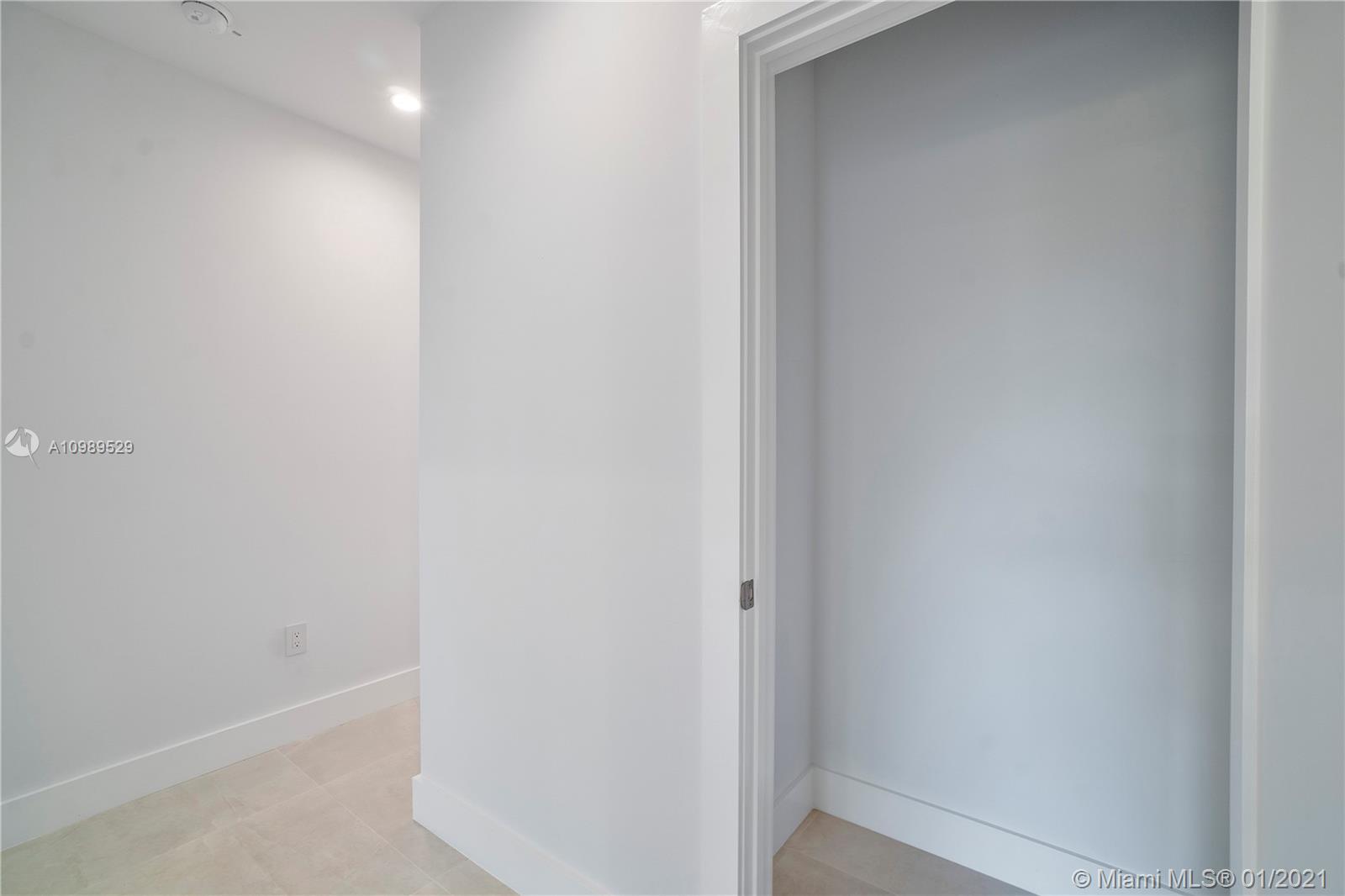 See details / 1594 sq. ft. $ 2021-01-26 0 Photo