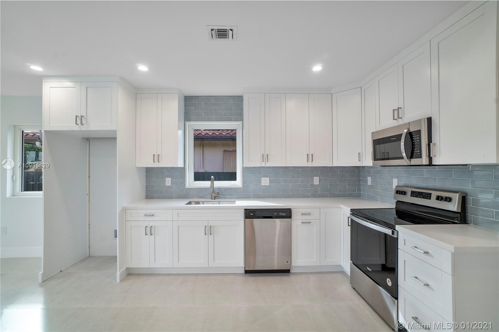 See details / 1594 sq. ft. $ 2021-01-26 0 Photo