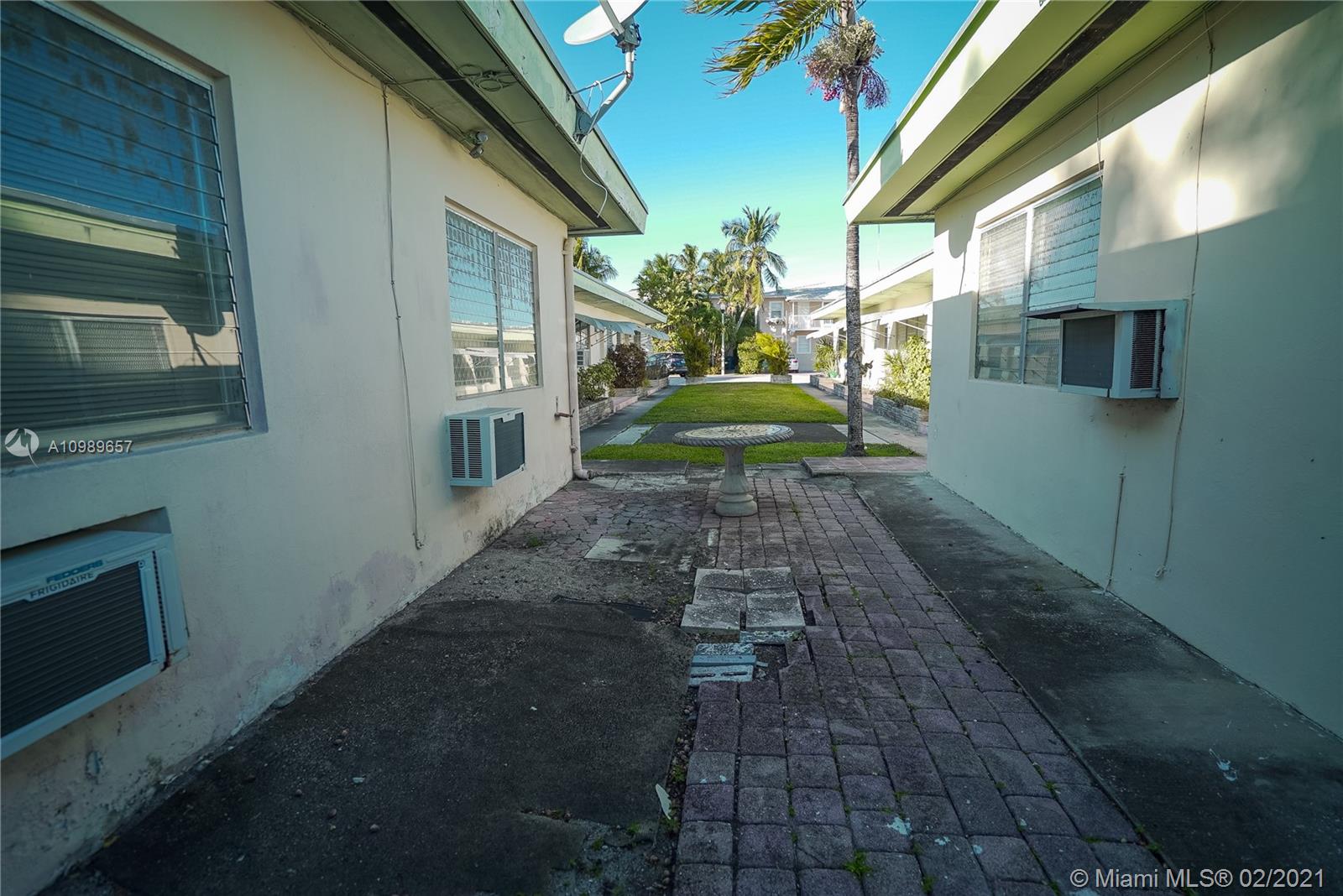 See details / 3337 sq. ft. $ 2021-01-26 0 Photo
