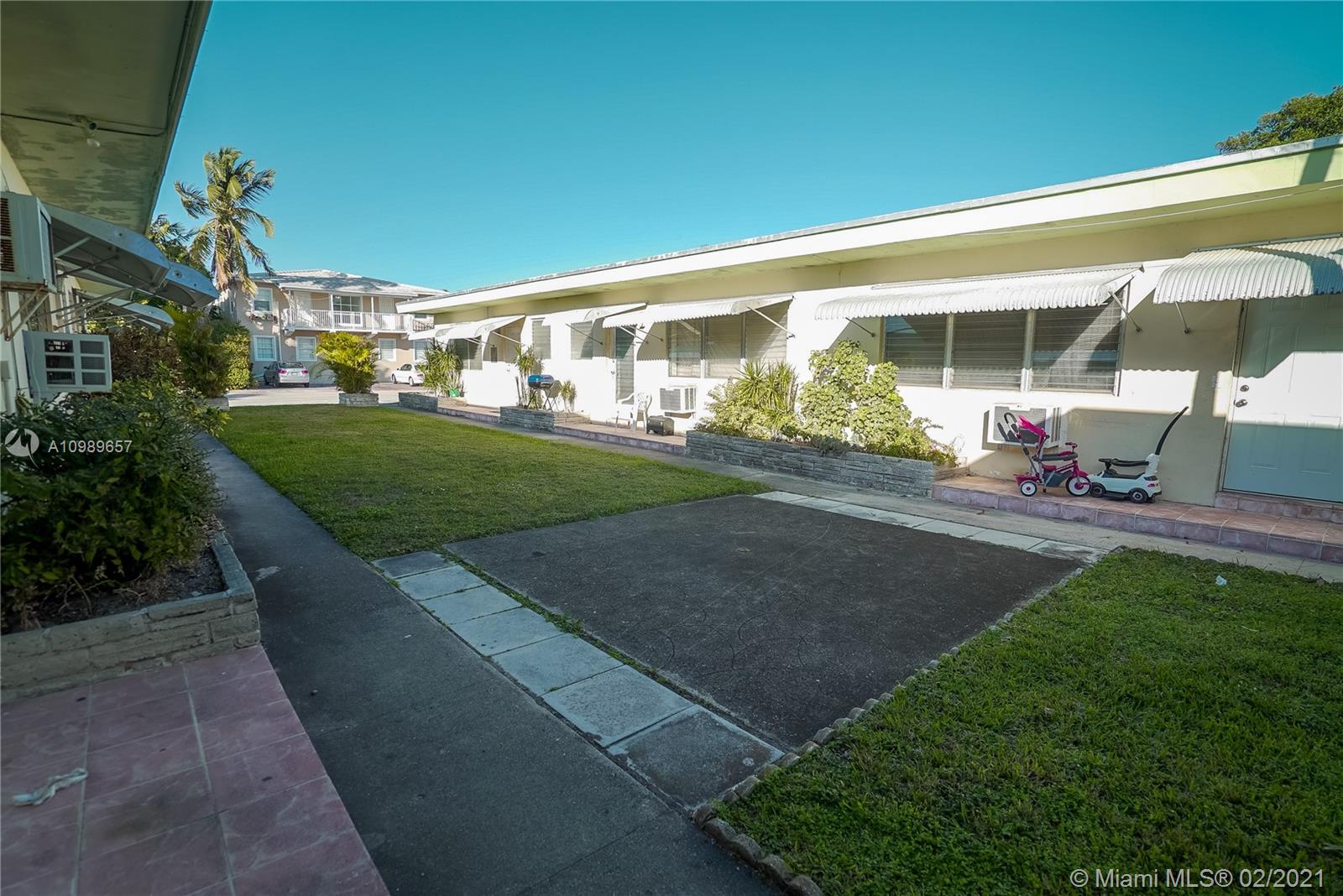 See details / 3337 sq. ft. $ 2021-01-26 0 Photo