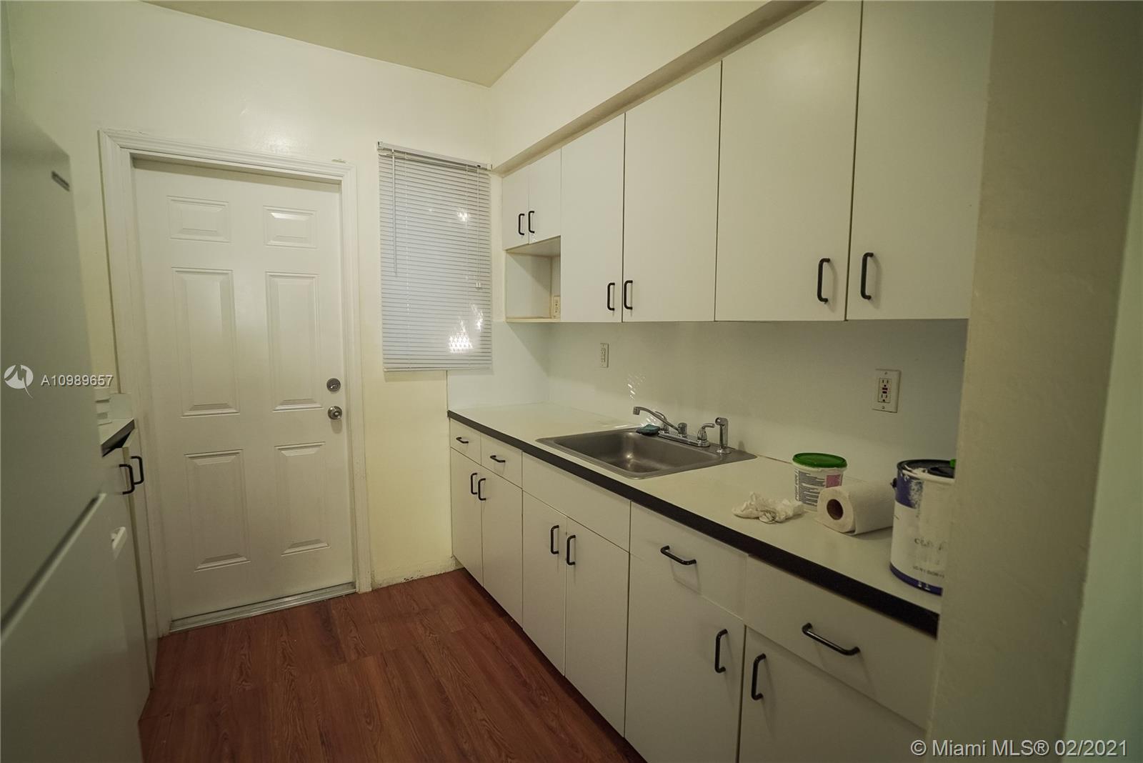 See details / 3337 sq. ft. $ 2021-01-26 0 Photo