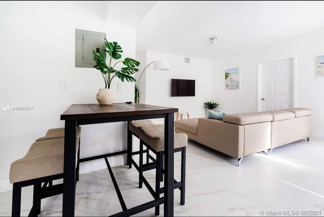 See details / 2685 sq. ft. $ 2021-01-27 0 Photo