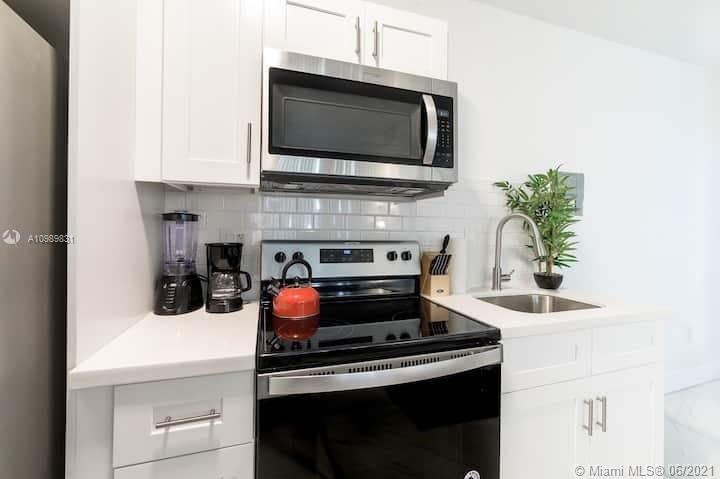 See details / 2685 sq. ft. $ 2021-01-27 0 Photo