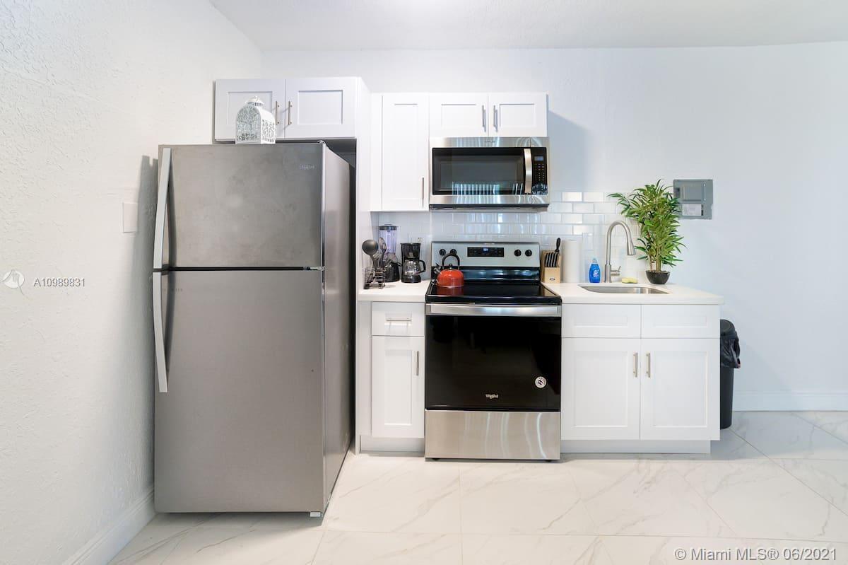 See details / 2685 sq. ft. $ 2021-01-27 0 Photo