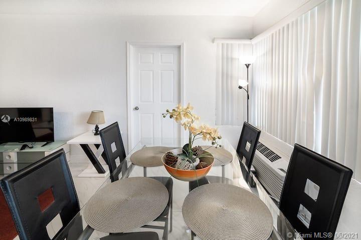 See details / 2685 sq. ft. $ 2021-01-27 0 Photo