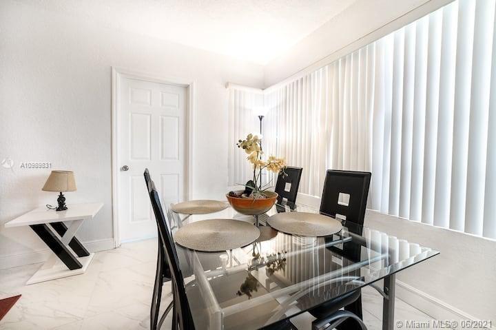 See details / 2685 sq. ft. $ 2021-01-27 0 Photo