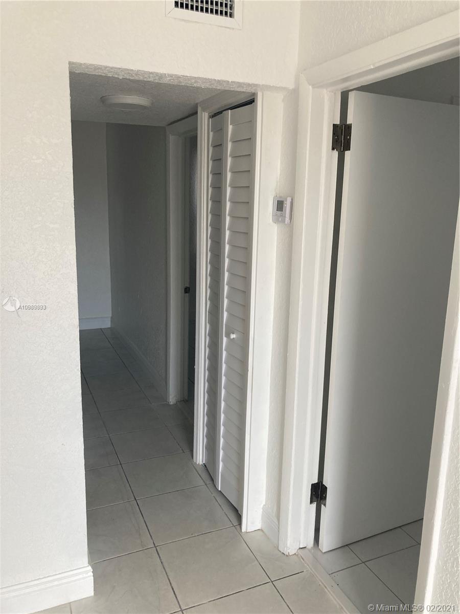 See details / 1215 sq. ft. $ 2021-01-27 0 Photo