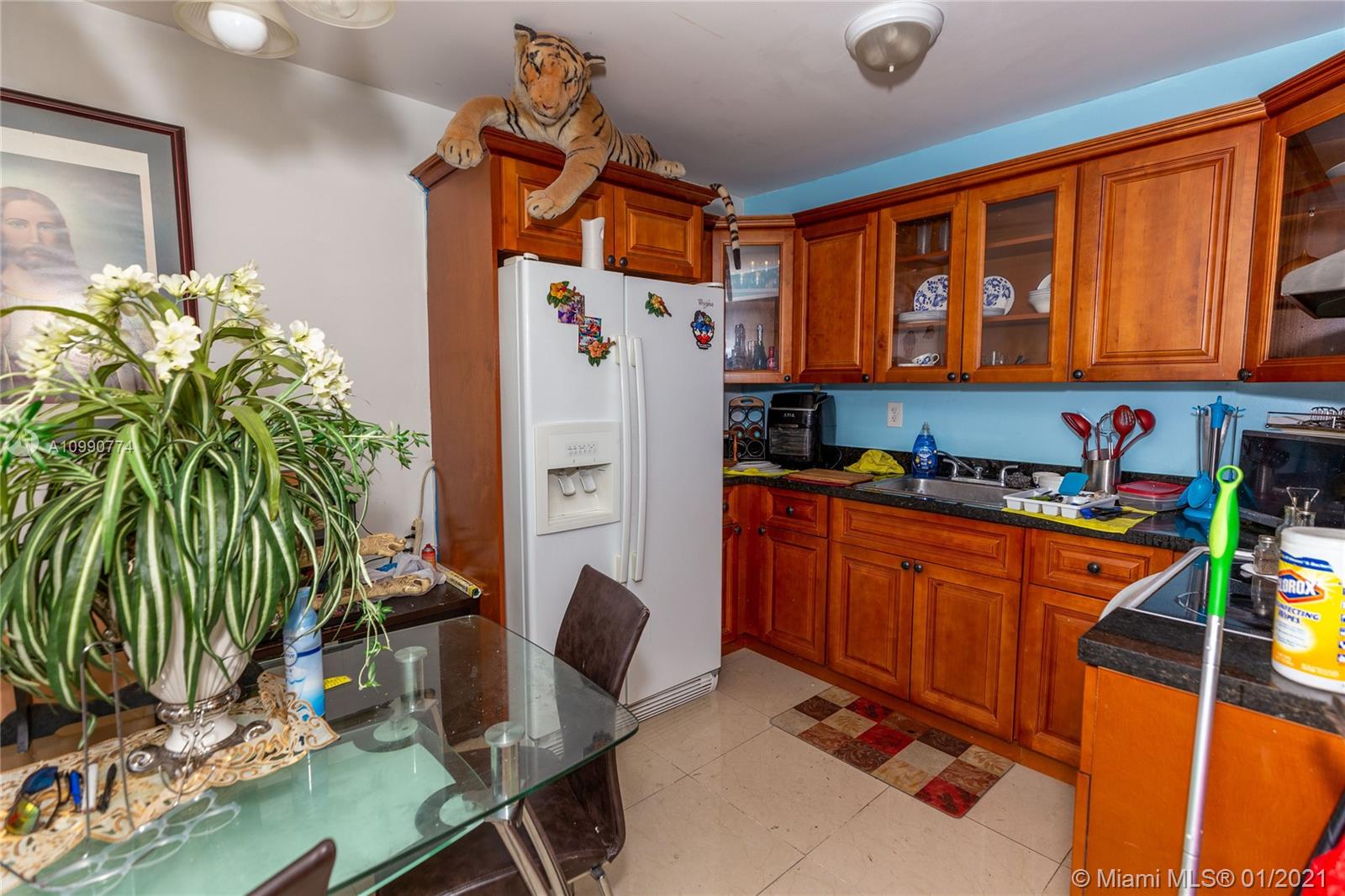 See details / 2036 sq. ft. $ 2021-01-28 0 Photo
