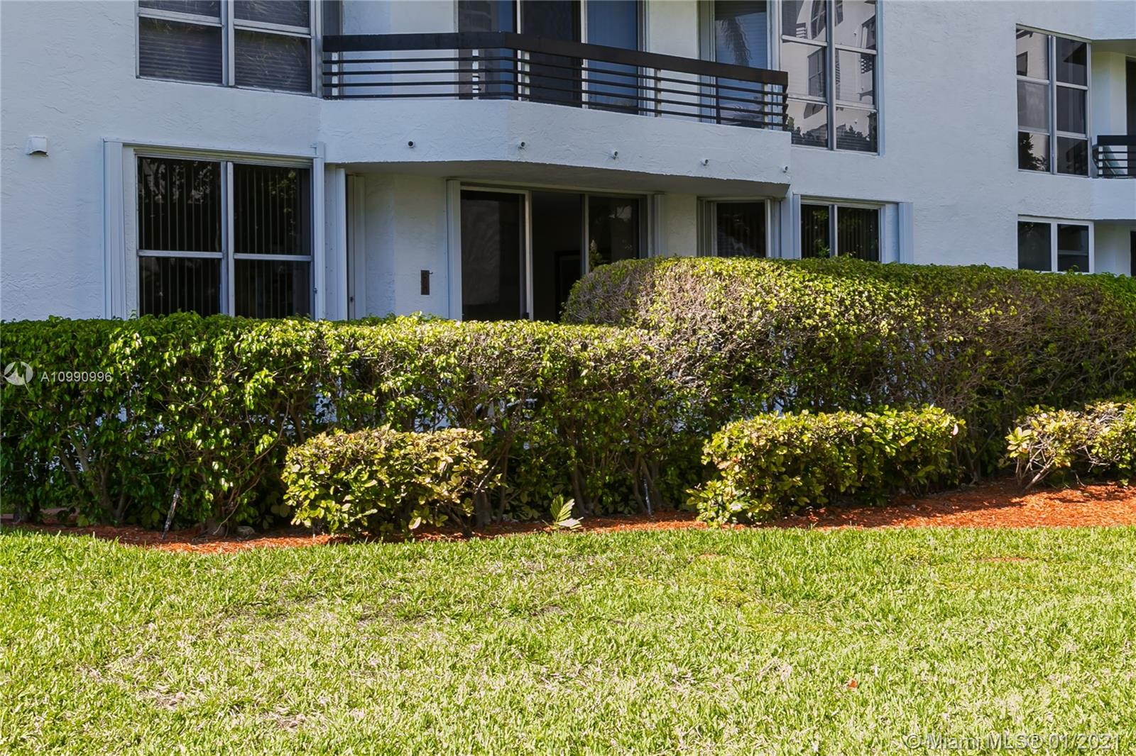 Photo of 3600 Mystic Pointe Dr #117, Aventura, Florida, 33180 -