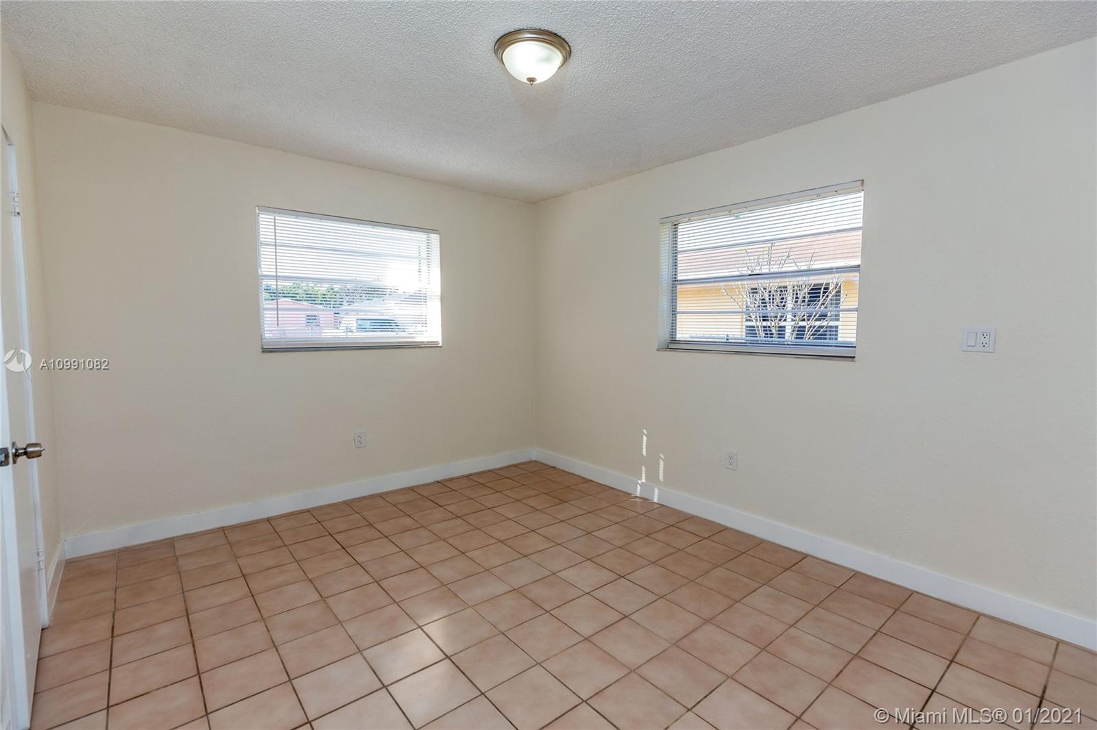 See details / 1500 sq. ft. $ 2021-01-29 0 Photo