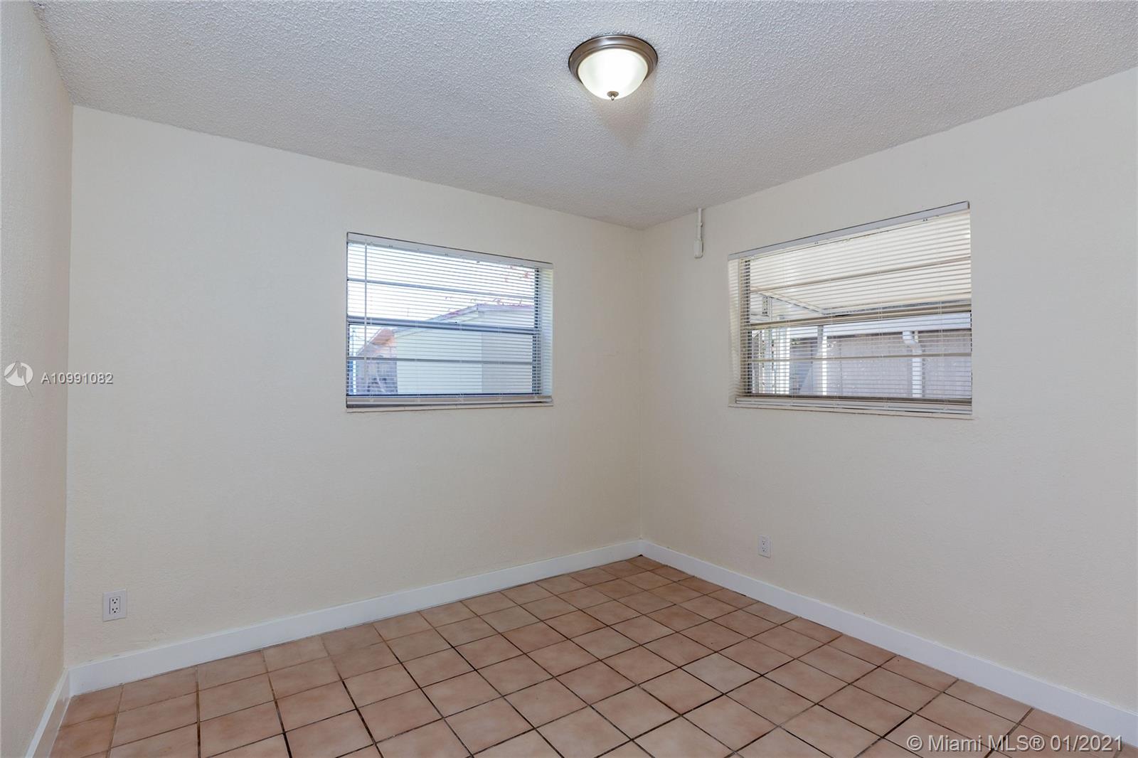 See details / 1500 sq. ft. $ 2021-01-29 0 Photo