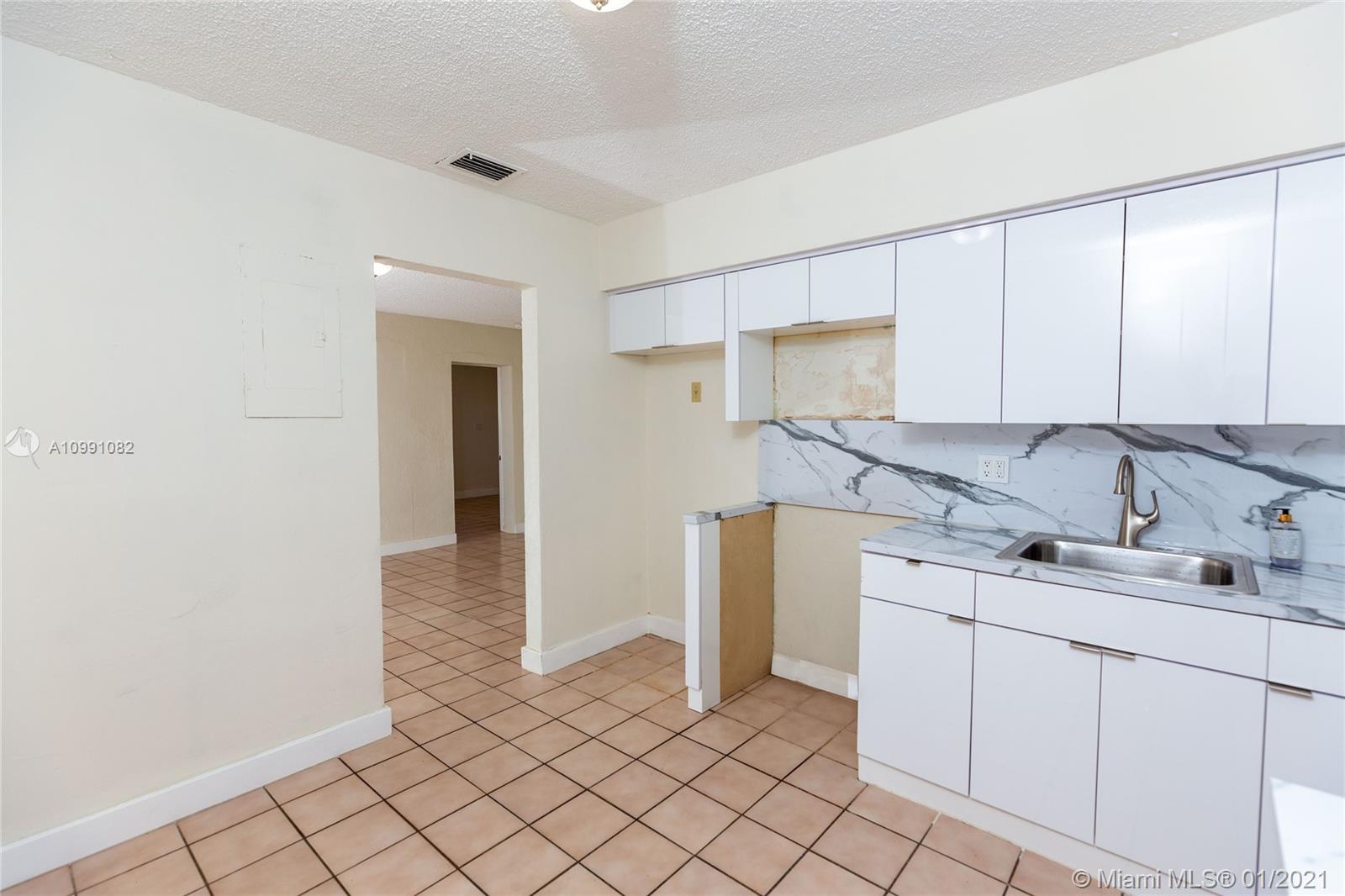 See details / 1500 sq. ft. $ 2021-01-29 0 Photo
