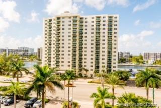 Photo of 3001 Ocean Dr #639, Hollywood, Florida, 33019 -