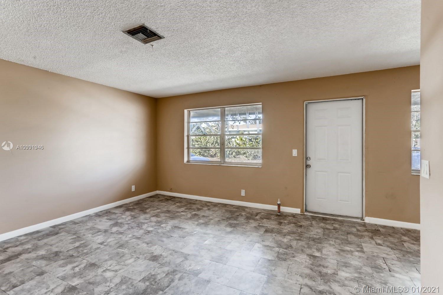 See details / 2852 sq. ft. $ 2021-02-03 0 Photo
