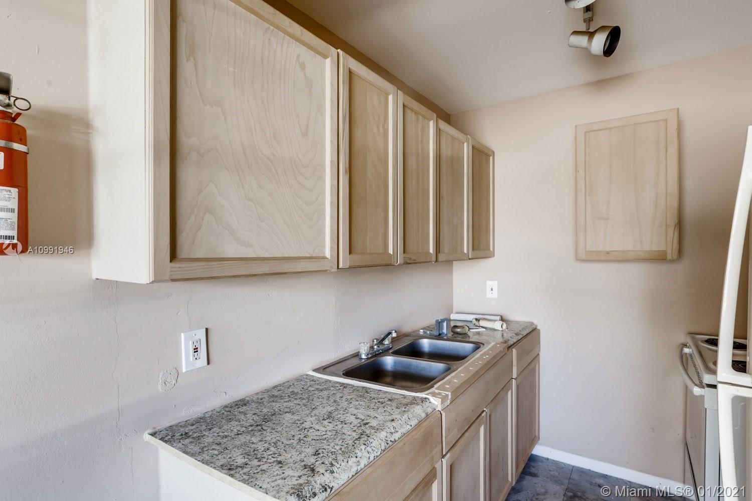 See details / 2852 sq. ft. $ 2021-02-03 0 Photo