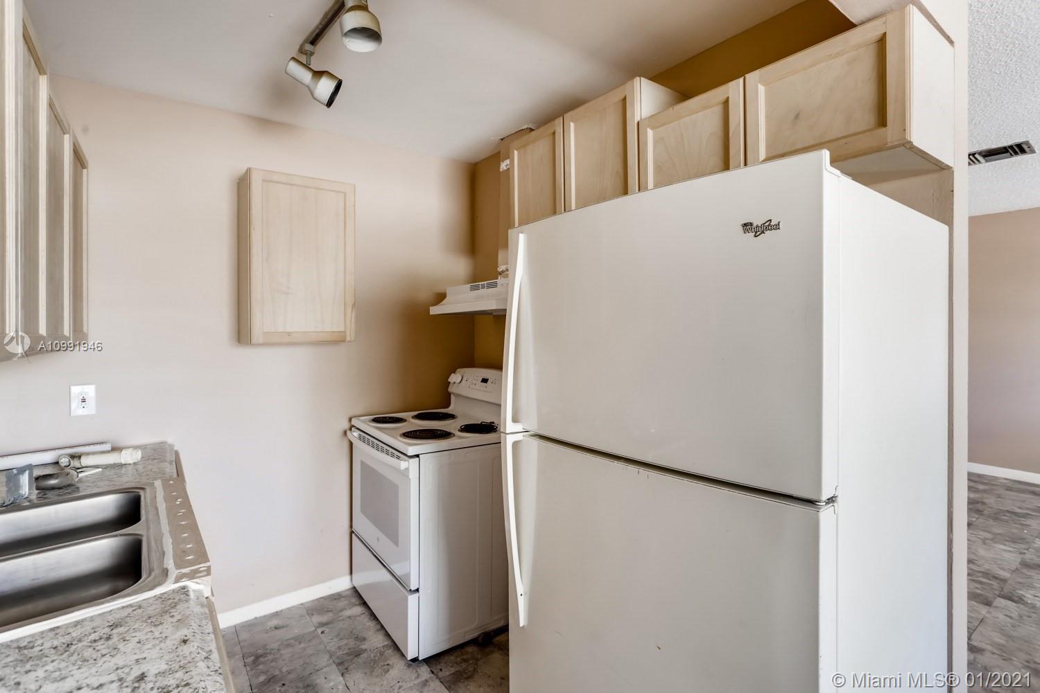 See details / 2852 sq. ft. $ 2021-02-03 0 Photo