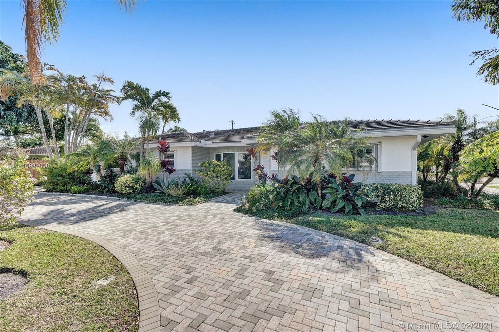 See details / 3275 sq. ft. $ 2021-02-01 0 Photo
