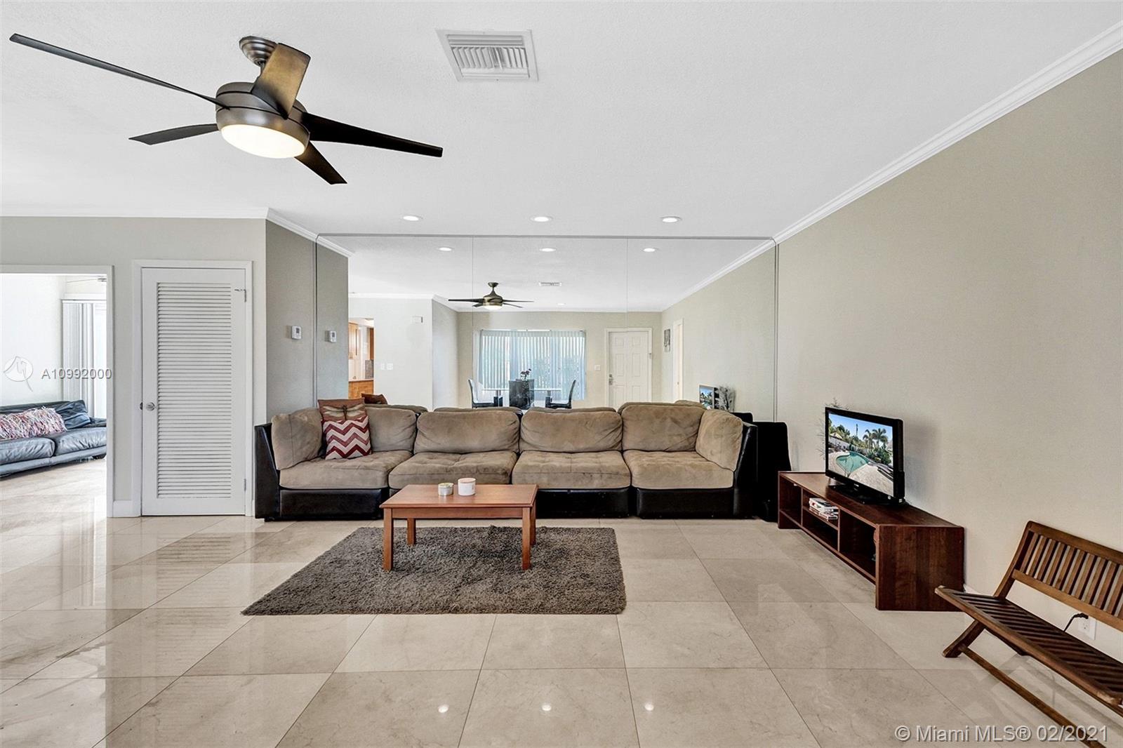See details / 3275 sq. ft. $ 2021-02-01 0 Photo