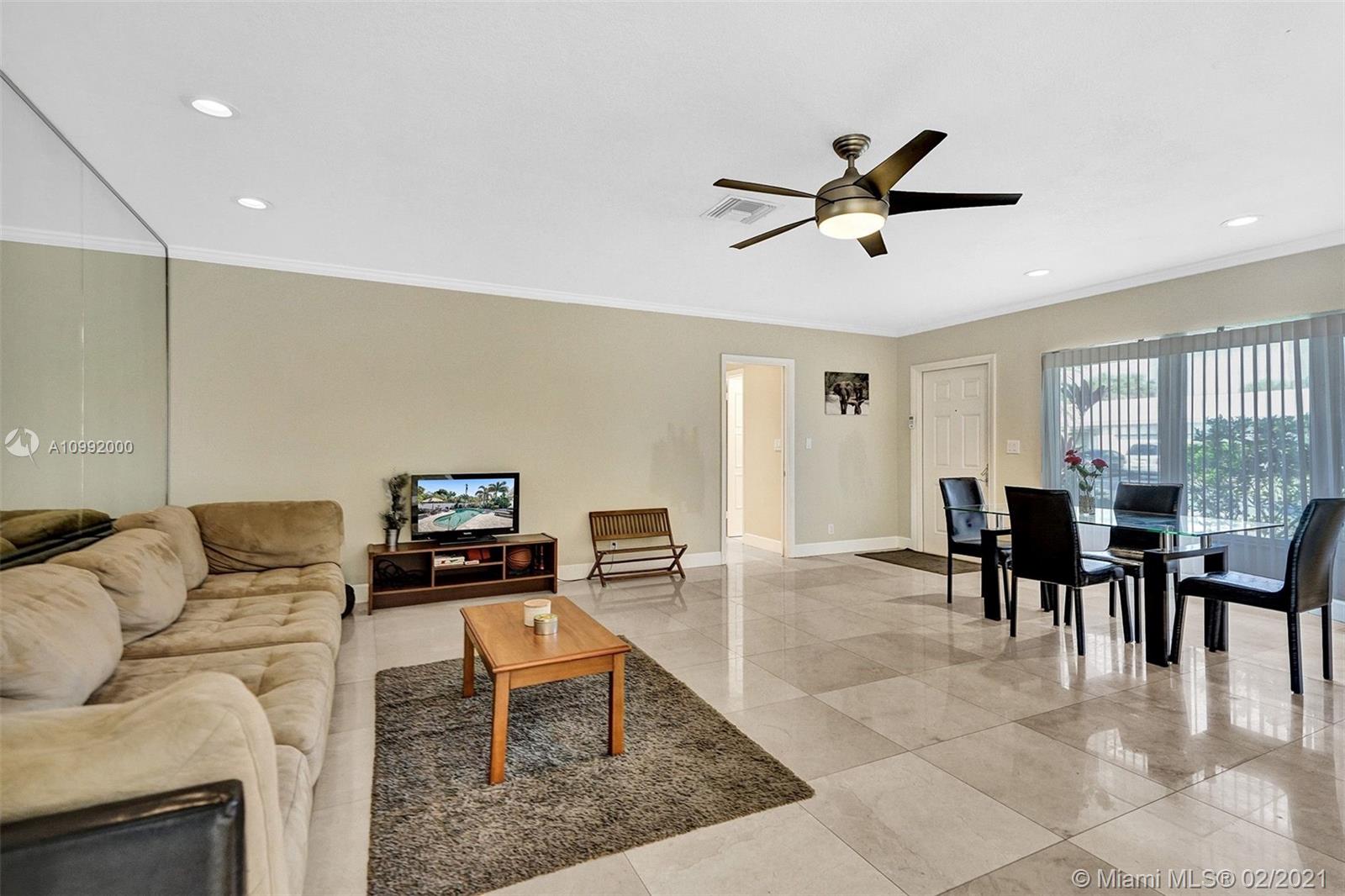 See details / 3275 sq. ft. $ 2021-02-01 0 Photo