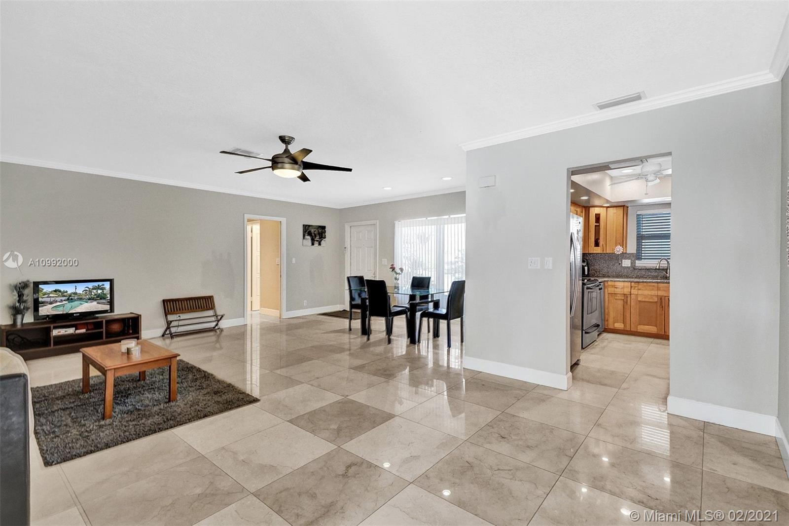 See details / 3275 sq. ft. $ 2021-02-01 0 Photo