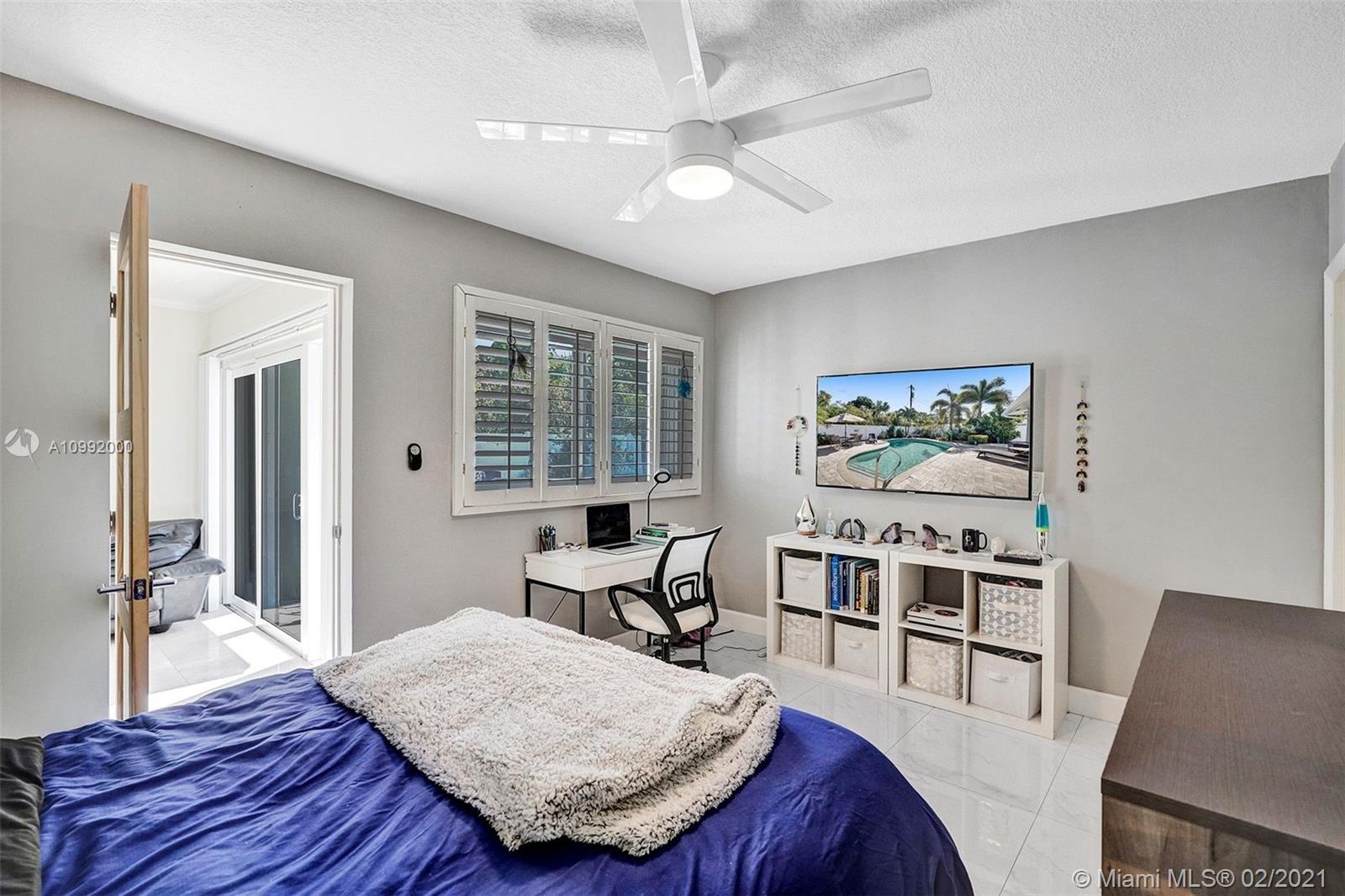 See details / 3275 sq. ft. $ 2021-02-01 0 Photo
