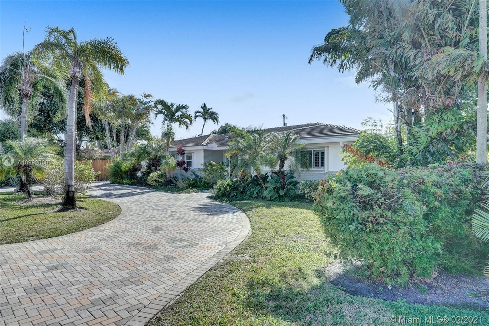 See details / 3275 sq. ft. $ 2021-02-01 0 Photo